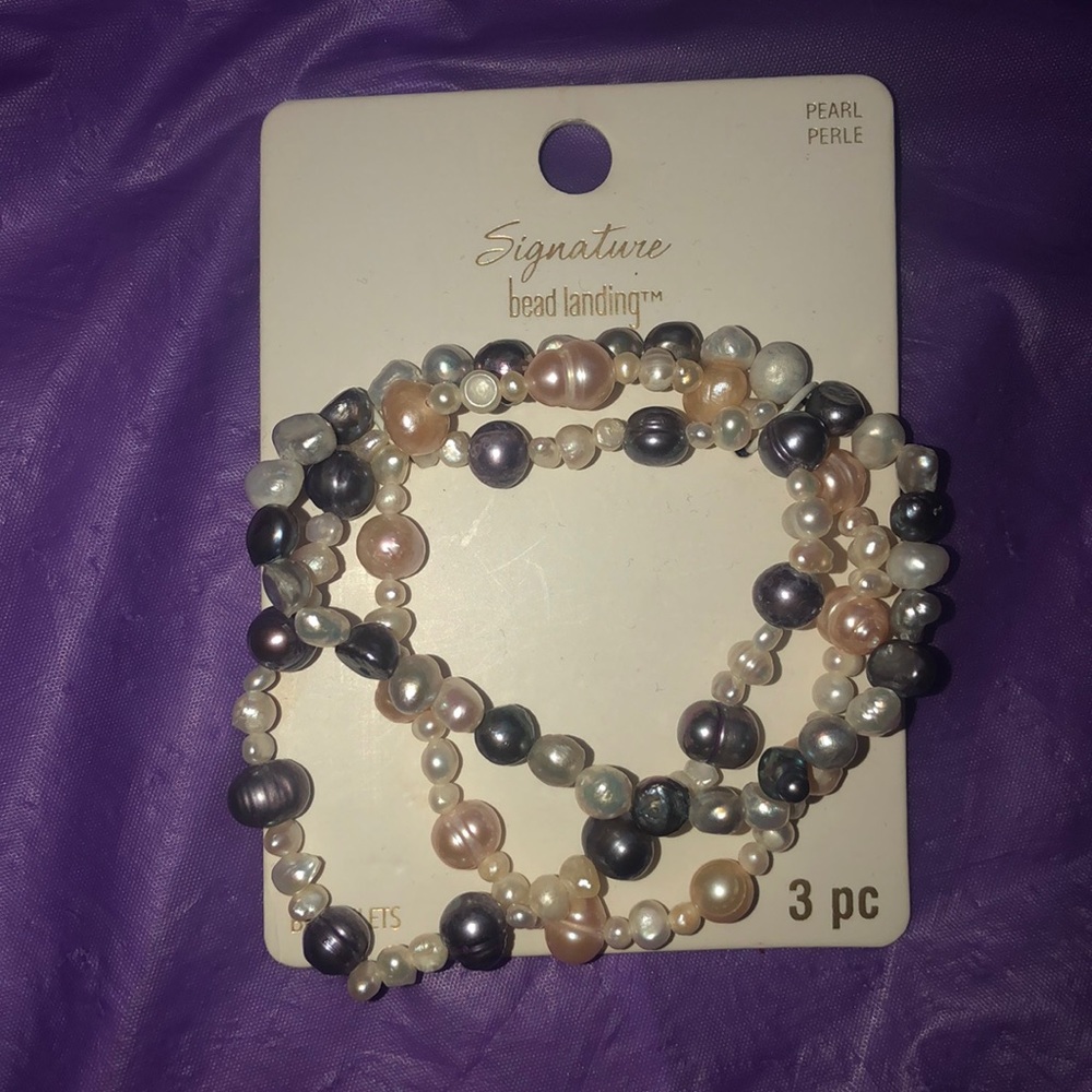 3 piece bracelet 🎀